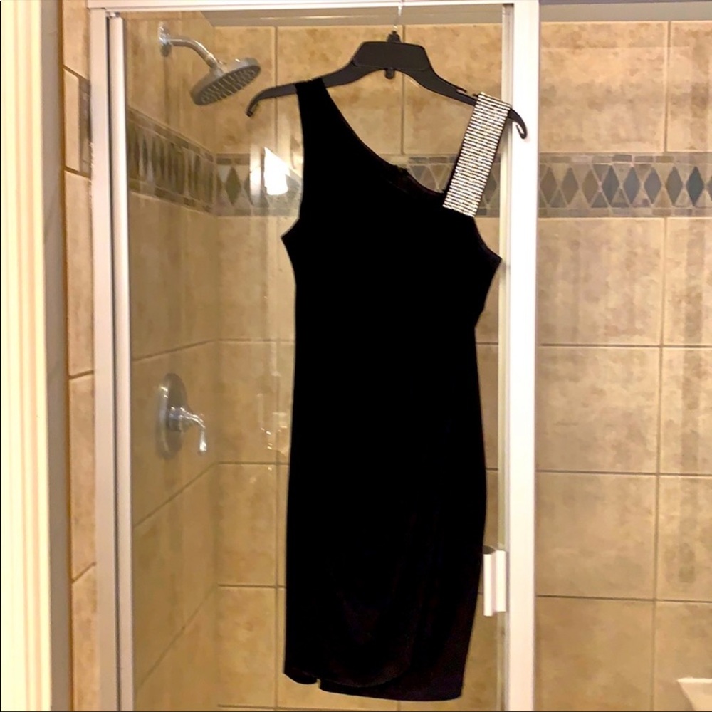 Betsy & Adam Cocktail Dress with Rhinestone Strap Size 6